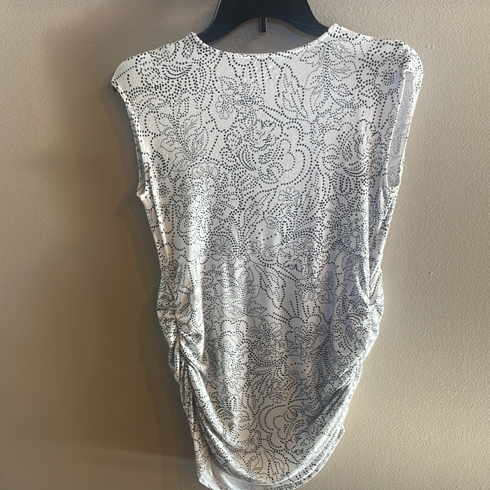 MOTHERHOOD maternity top V neck cap sleeve floral dotted print blk wht SMALL - Picture 2 of 9